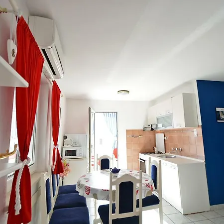 Apartamento ꕥ Sunce Supetar, Family Choice - Cozy Base To And Explore Island Brac Free Parking Supetar