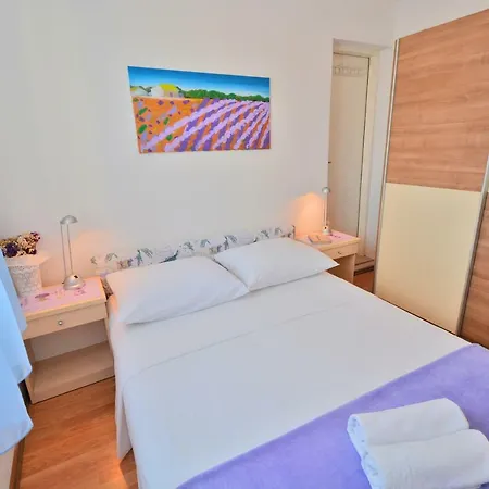 Apartment Sunce - Cozy Base To And Explore Island Brac Free Parking *